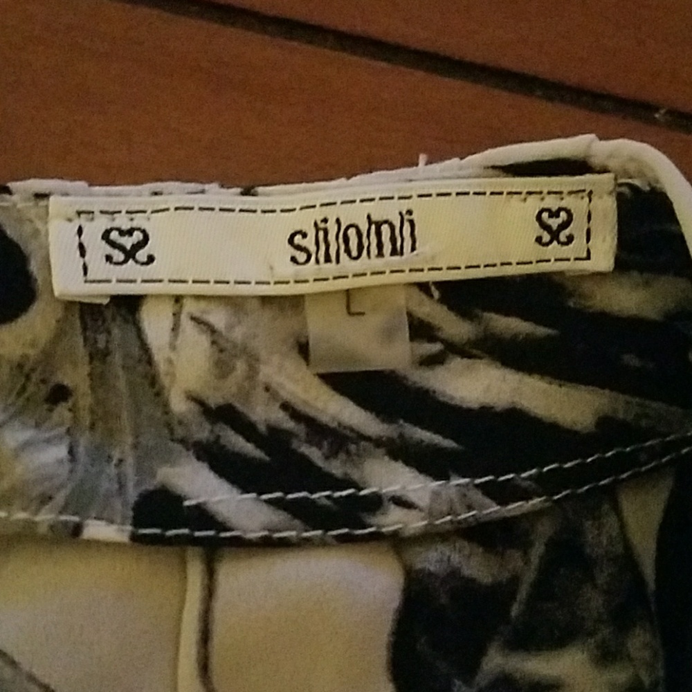 Leaf Pattern Blouse - image 2